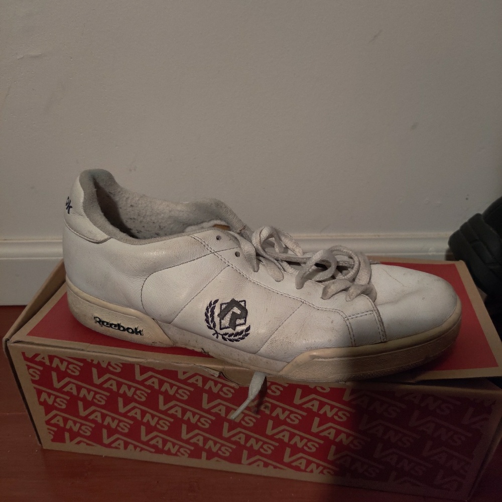 Reebok tennnis shoes